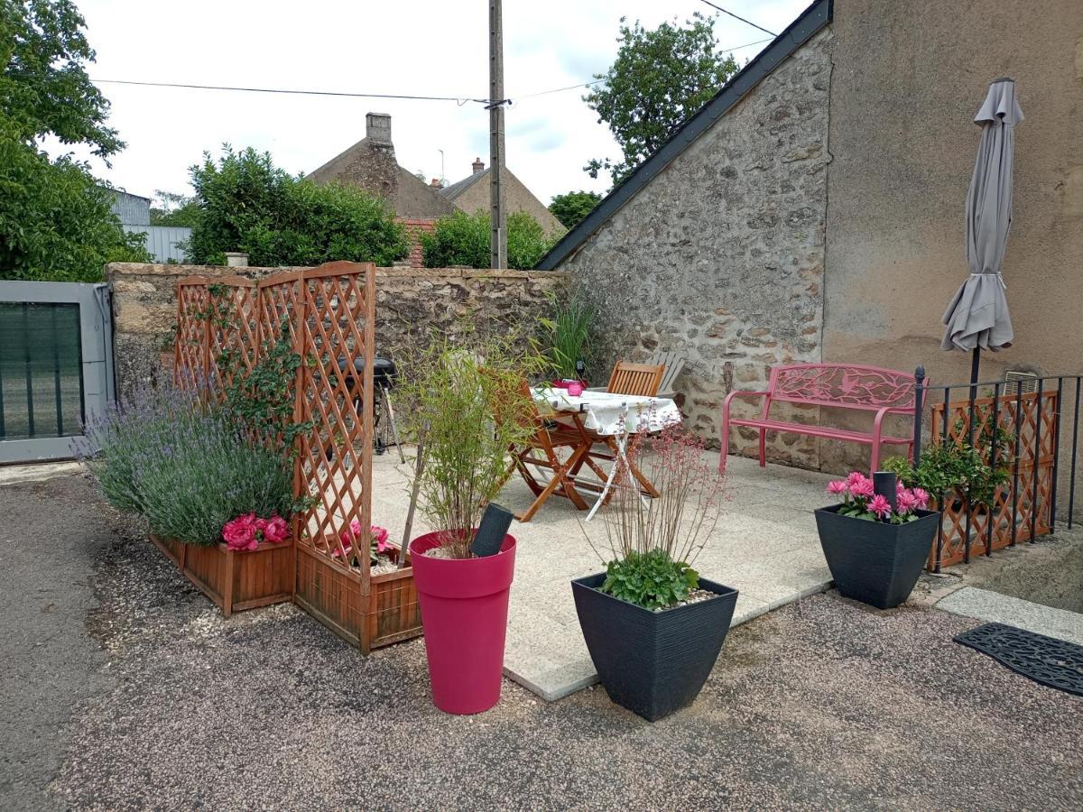 Appartement Dans Le Morvan 16 Min De L'Autoroute Beauvilliers  Eksteriør billede