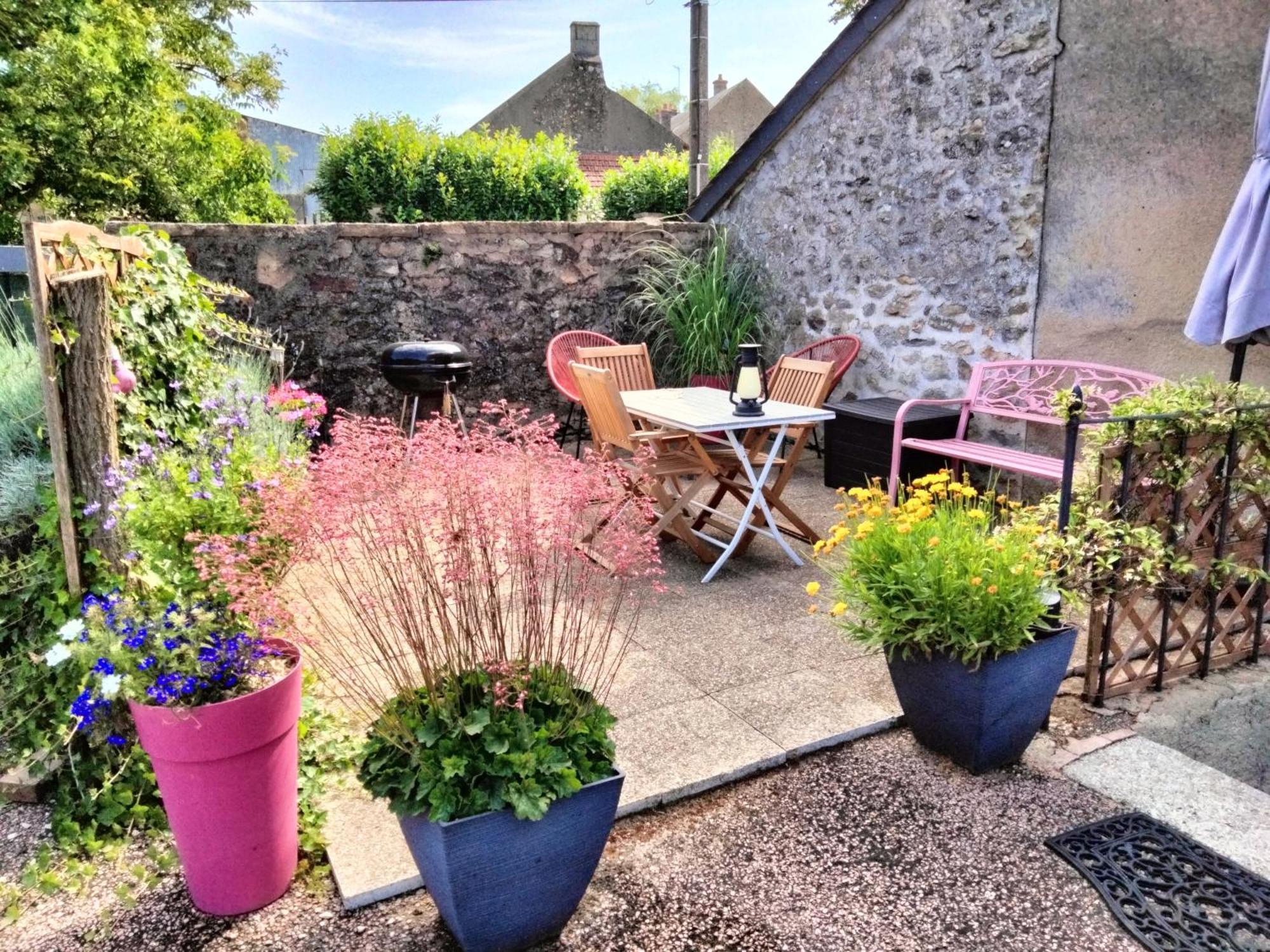 Appartement Dans Le Morvan 16 Min De L'Autoroute Beauvilliers  Eksteriør billede